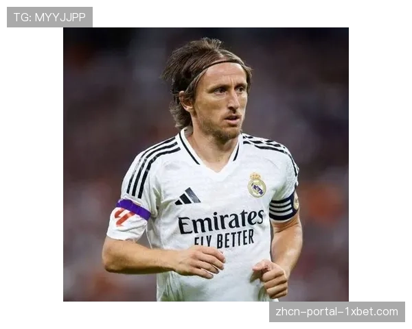 告别时刻？特写41岁的莫德里奇在伯纳乌替补席上的落寞身影